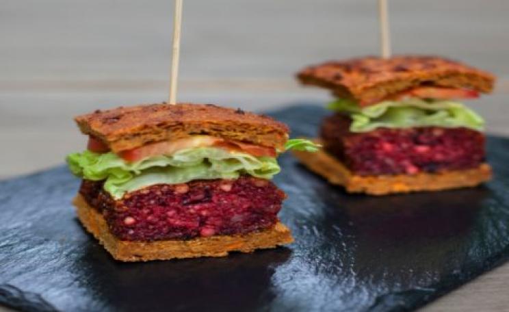 Vegan beetroot burge