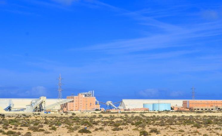 Port for phospate export from the Bou Craa mine, near Laayoune Marsa Boujdour in Western Sahara, 11th March 2013. Photo: jbdodane via Flickr (CC BY-NC).