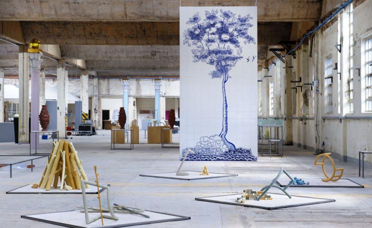 “China Hall” installation at the British Ceramics Biennial (c) Joel Fildes.